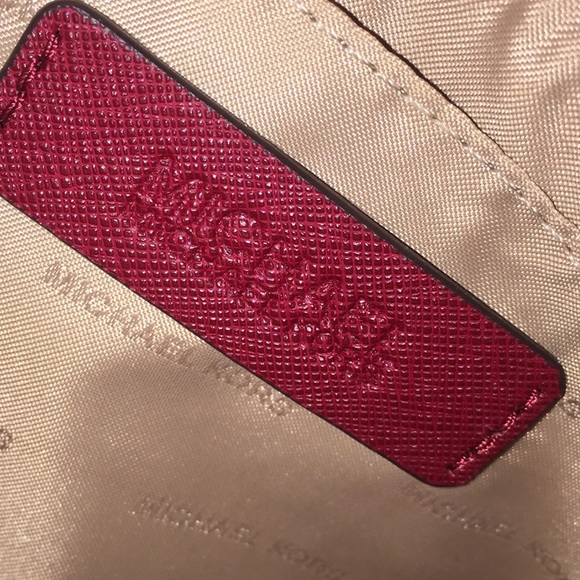 Red Michael kors clutch wristlet - Picture 2 of 3